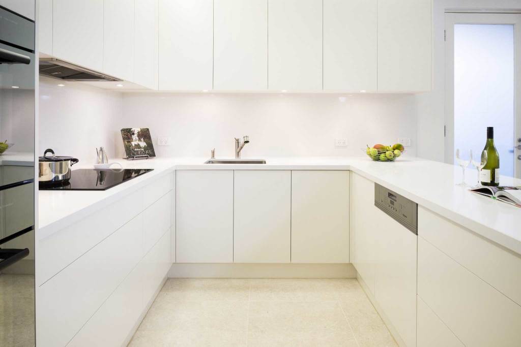 Image of a Melbourne kitchen with handleless cabinetry