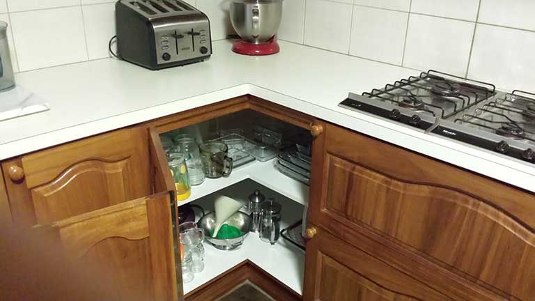 Kitchen-Wantirna-Before-Corner