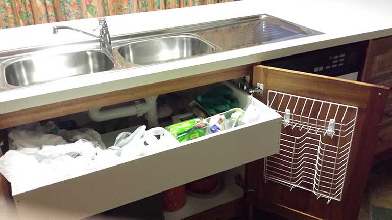 Kitchen-Wantirna-Before-Drawers