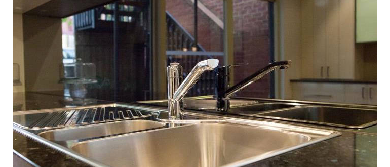 Choosing a new kitchen sink image