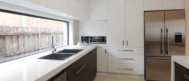 https://www.rosemountkitchens.com.au/wp-content/uploads/2015/03/microwave-hidden-web.jpg