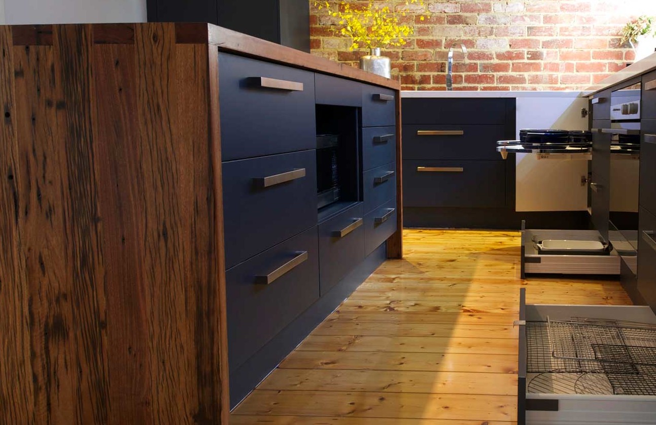 Kitchen Drawers in a contemporary kitchen