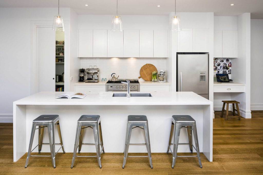 Image of all white kitchen in Armadale Melbourne
